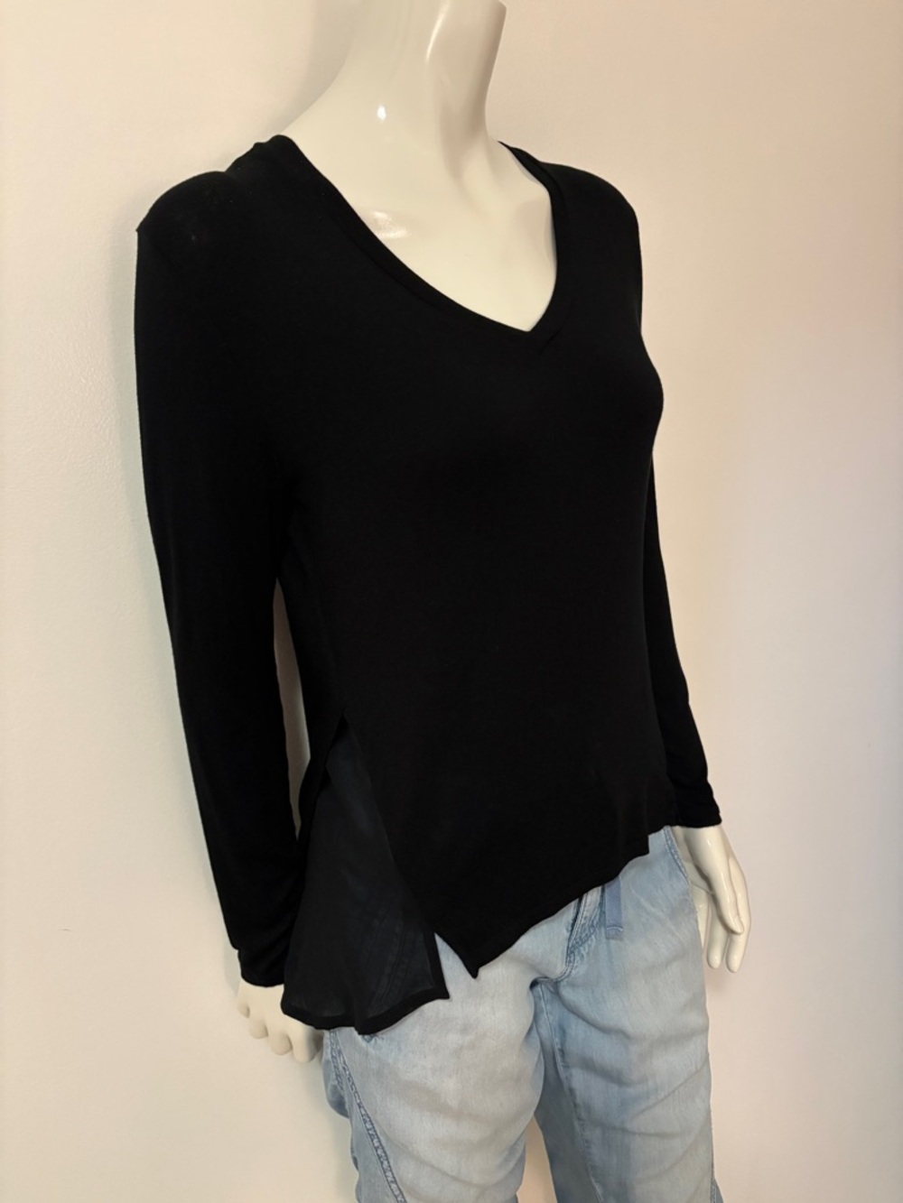 Kenneth Cole Reaction V-Neck Top